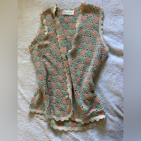 Crochet Floral Patterned Knit Vest Button Closure Small Grandma Cottage Fairy - Picture 1 of 16